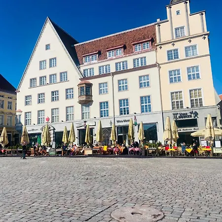 Oldtown Next Of Town Hall Square Apartment *